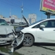 В Омске возле метромоста столкнулось три автомобиля