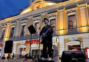 Омский продакшн: электрик с гитарой получил шанс от группы «Грот»