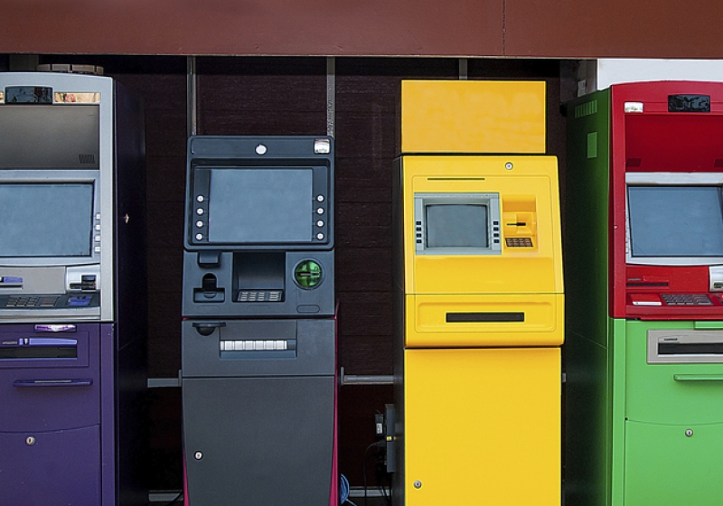 Сетевой терминал. Сеть банкоматов. Банковские автоматы в Таиланде. Банкоматы Тайланда. Сеть банкоматов креатив.