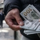 В Омске валютчика посадили на 2 года