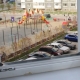 В Кировском округе Омска маленькая девочка выпала из окна