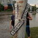 В Омске номера пострадавших от стихии легковушек собирают на «столбе находок»
