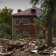 Жильцы дома в захолустье Омска не могут «справиться» с затопленным подвалом
