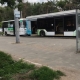В Омске возле Городка водников автобус столкнулся с троллейбусом — ранена девушка