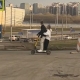 В Омске отныне оставлять самокаты можно только в специальных зонах