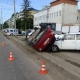 На Северных иномарка перевернулась и наехала на три машины