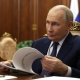 Путин наградил двух профессионалов из Омска