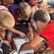 В Омской области подросткам из домов детства помогают встать на ноги