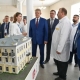 Хоценко и Серышев проверили ход создания медико-реабилитационного кластера в Омске