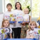 ОНПЗ обеспечил школьников из малообеспеченных семей наборами канцелярии
