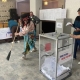На избирательные участки Омской области пришли Баба Яга, Чебурашка и Чайный Сервиз