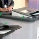 На одномандатных округах в Госдуму в Омской области побеждают два единороса и коммунист