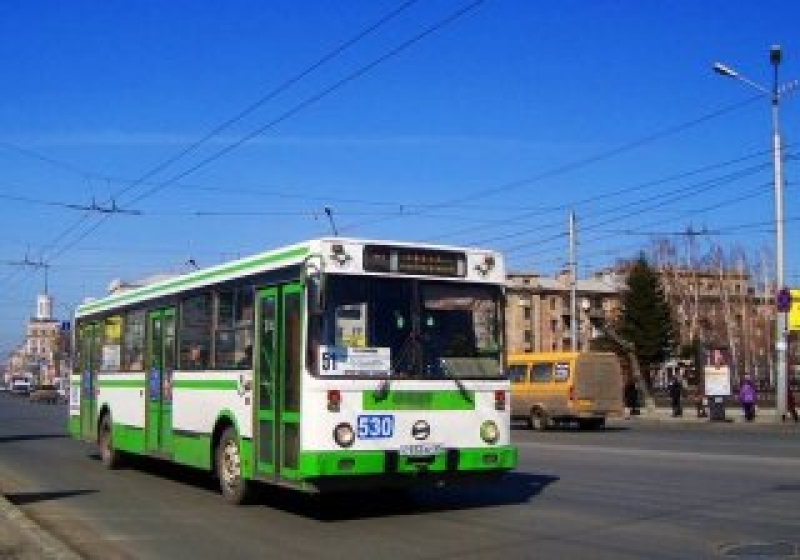 Автобус 530 полазна пермь. 51 Маршрут Омск. Омск транспорт.